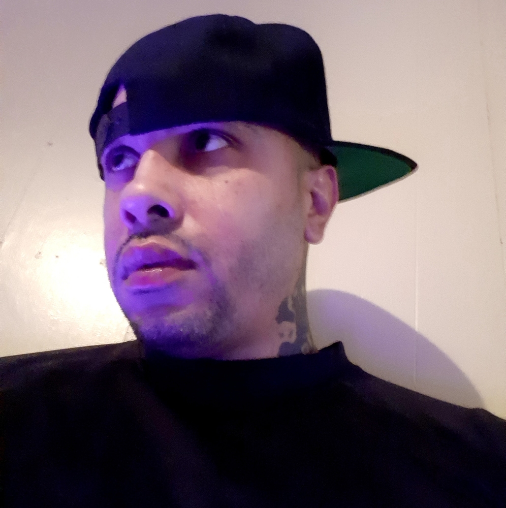 Meet your Posher, Luis